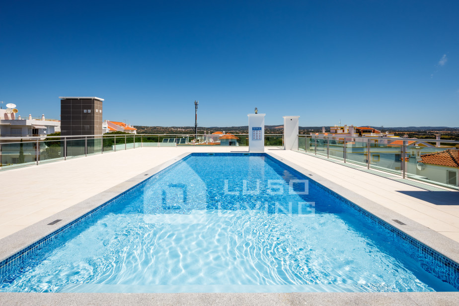 2 bed with rooftop pool near Falésia beach